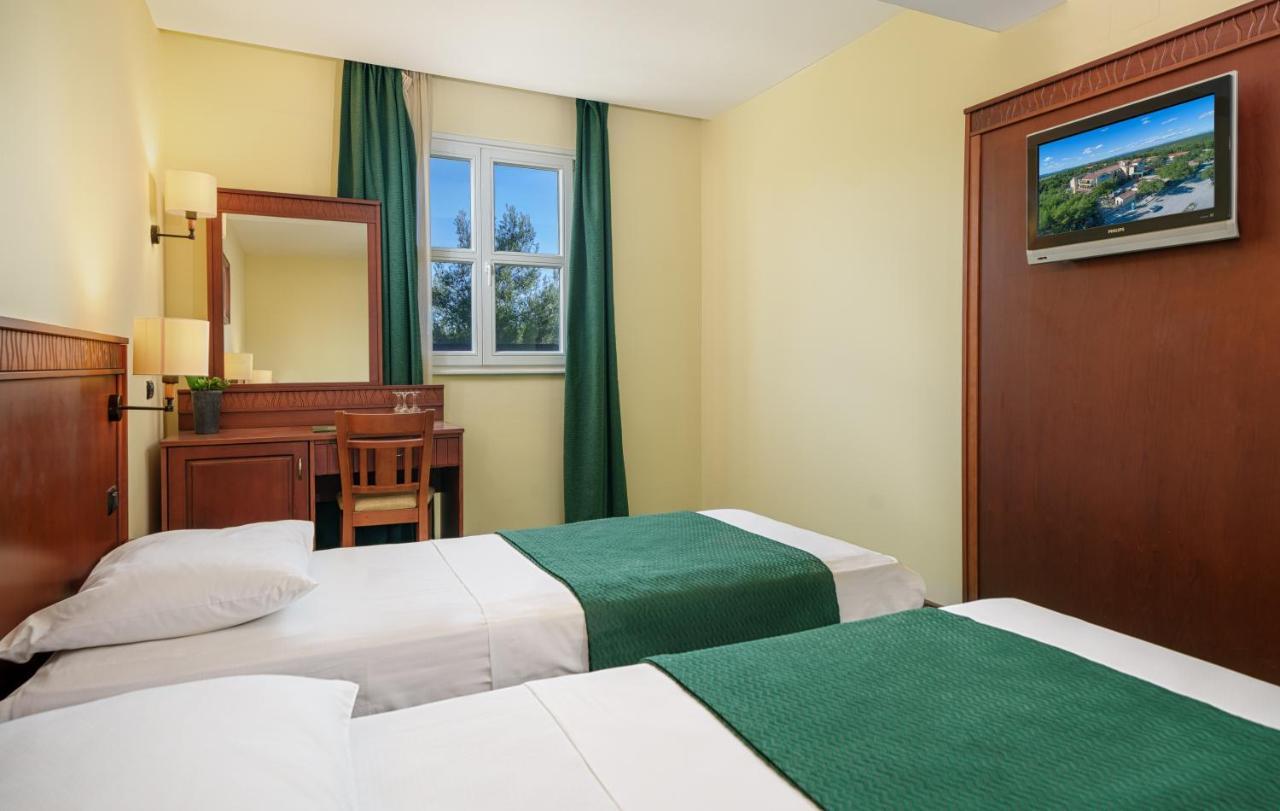 Hotel Vrata Krke Lozovac Bagian luar foto