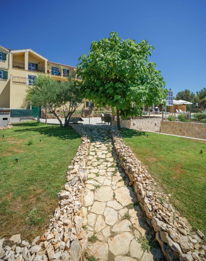 Hotel Vrata Krke Lozovac Bagian luar foto