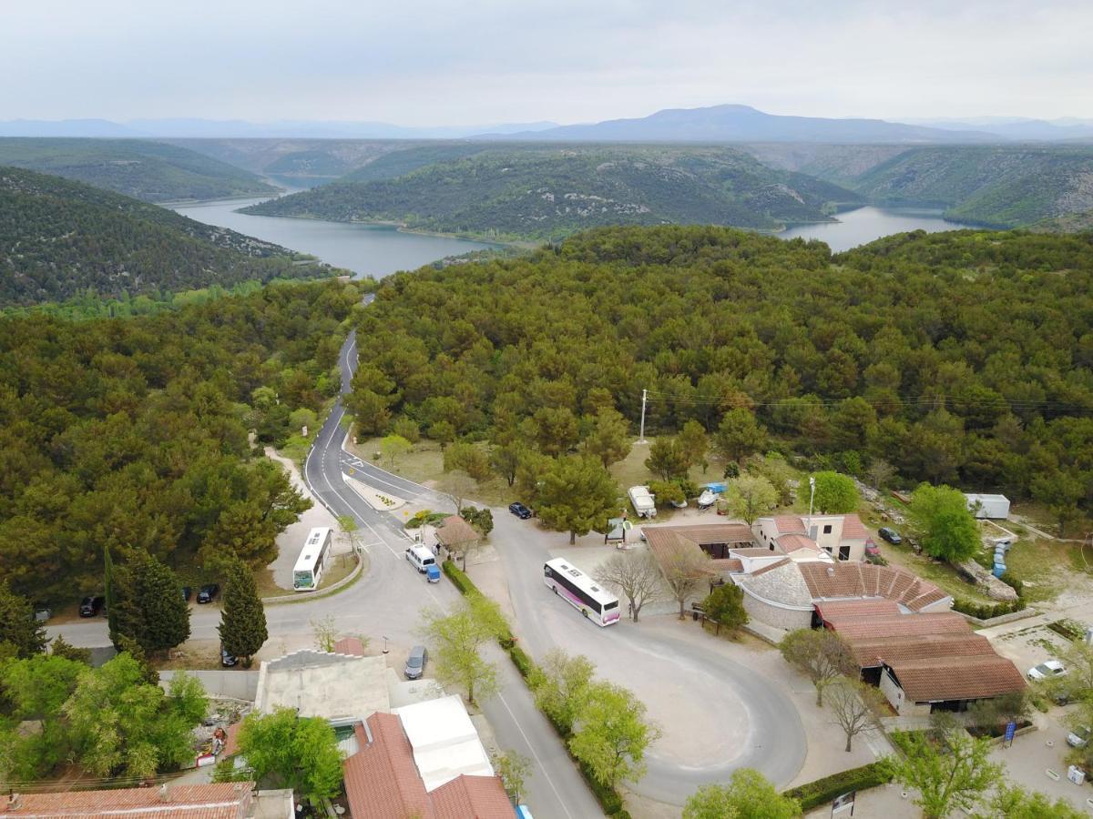 Hotel Vrata Krke Lozovac Bagian luar foto